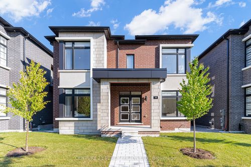 3B Norbury Cres, Scarborough, ON, M1P0G3 | Card Image