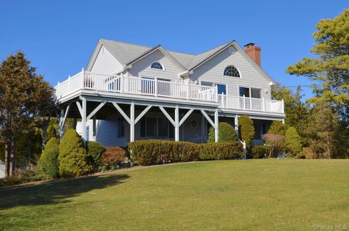 16 Grant Boulevard, Southampton, NY, 11946 | Card Image