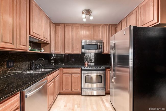 APT-11B - 635 S Alton Way, Condo with 2 bedrooms, 1 bathrooms and 1 parking in Denver CO | Image 7