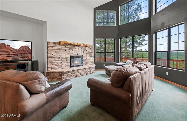 718 Kohners Ridge Dr, House other with 6 bedrooms, 4 bathrooms and null parking in Happy Jack AZ | Image 7