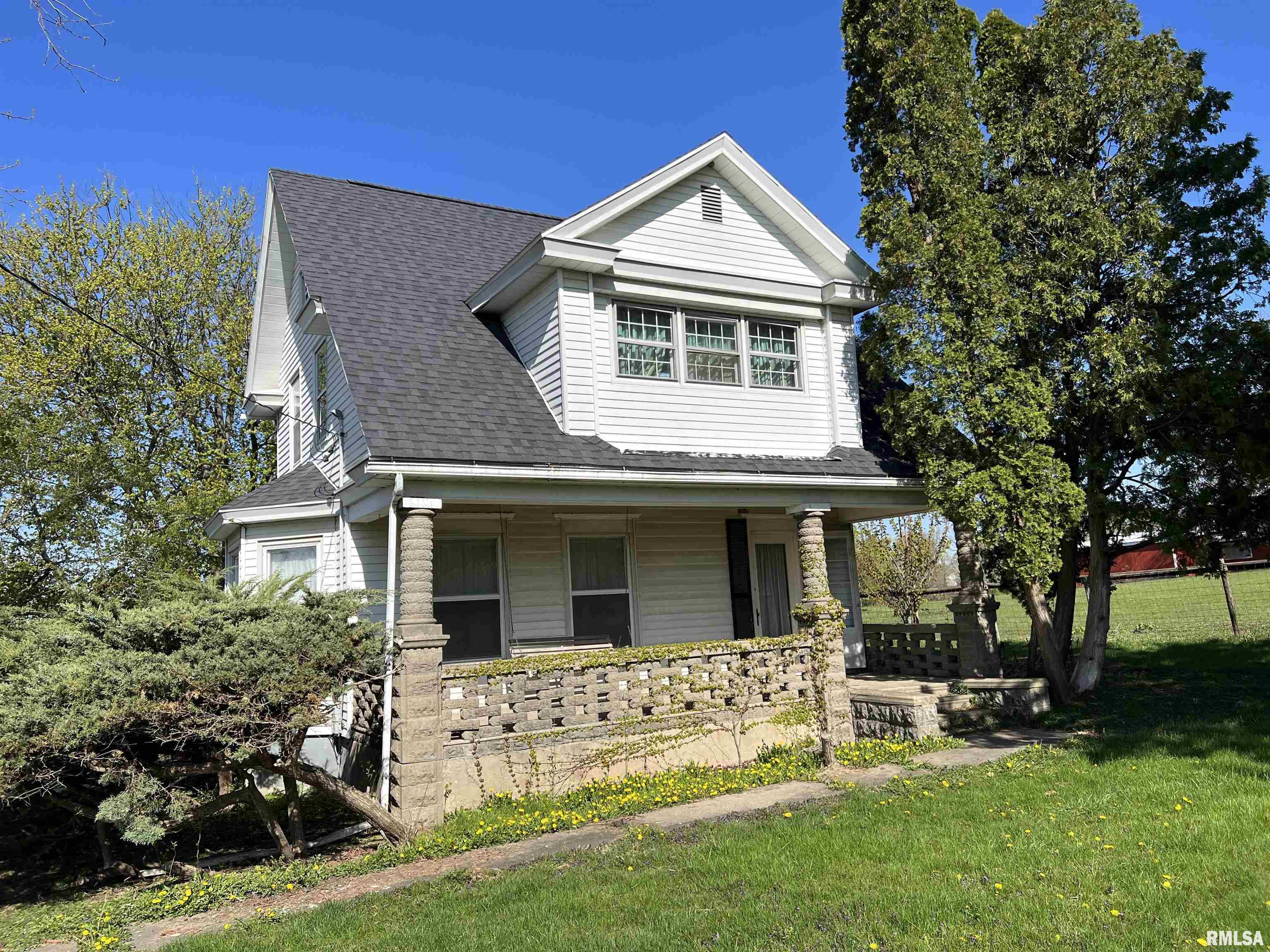 18th St, Clinton, IA 52732