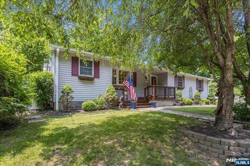 130 Lake Iliff Rd, Newton, NJ, 07860-9701 | Card Image