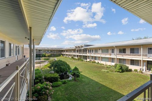 apt-117-7350 N Inkster Rd, Dearborn Heights, MI, 48127-1631 | Card Image