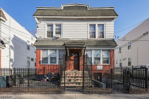 154 Dayton St, Newark, NJ, 07114-1185 | Card Image