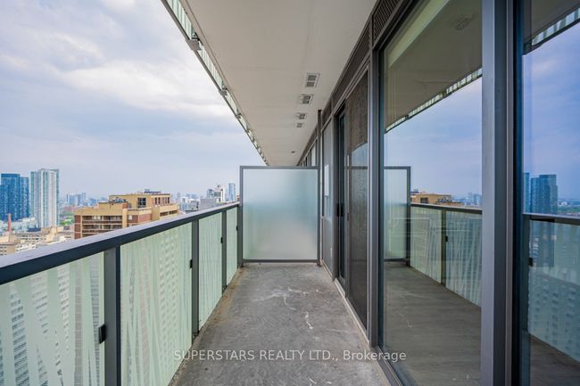 2413 - 50 Charles St E, Condo with 0 bedrooms, 1 bathrooms and null parking in Toronto ON | Image 22