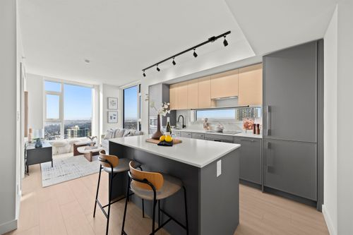 3303-13745 George Junction, Surrey, BC, V3T0V8 | Card Image