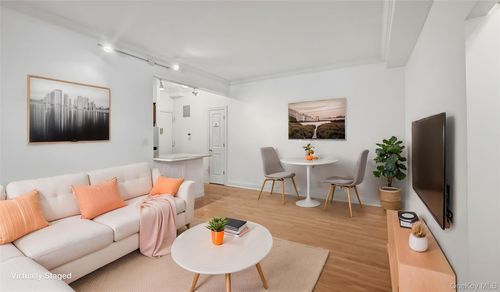 2d-4489 Broadway, New York, NY, 10040-2494 | Card Image