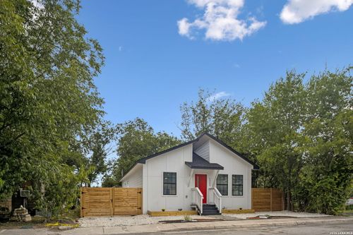 1722 W Ridgewood Ct, San Antonio, TX, 78201-4330 | Card Image