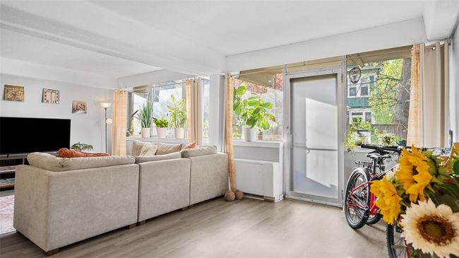 Private exterior door to balcony | Image 4