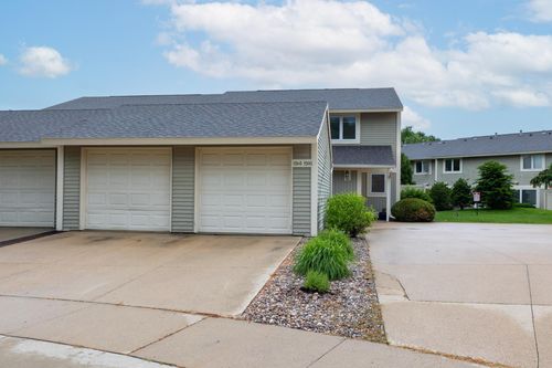 1916 Greenview Pl Sw, Rochester, MN, 55902-4253 | Card Image