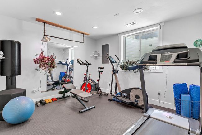 Basement bedroom being used as a gym | Image 38