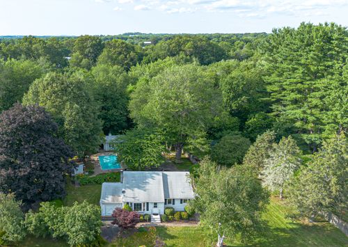 6 Winton Rd, East Windsor, CT, 06088-9720 | Card Image