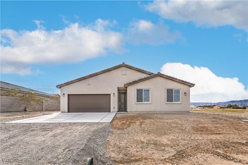 581 Belville Rd, Pahrump, NV, 89048-8232 | Card Image