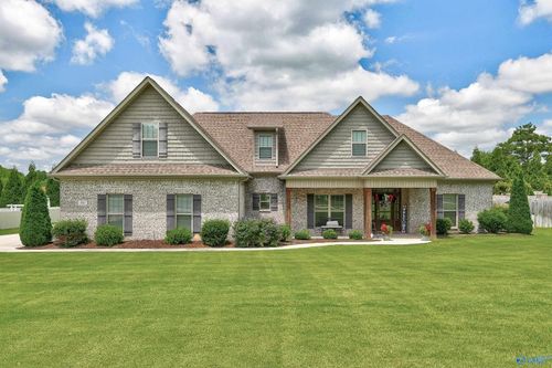 19907 Capitol Hill Dr, Tanner, AL, 35671-3687 | Card Image