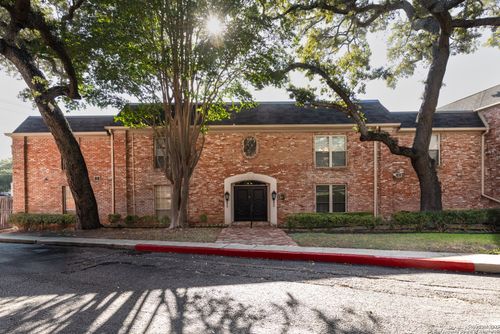 apt-135-7500 Callaghan Rd, San Antonio, TX, 78229-2823 | Card Image