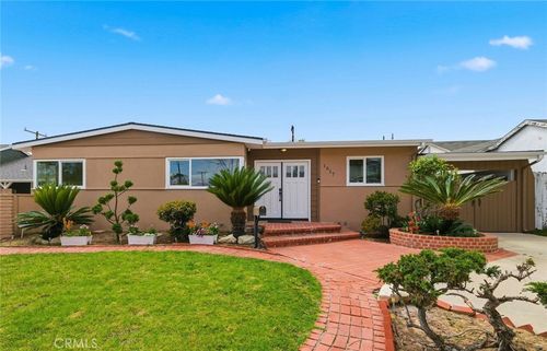 1017 Faysmith Ave, Torrance, CA, 90503-5225 | Card Image