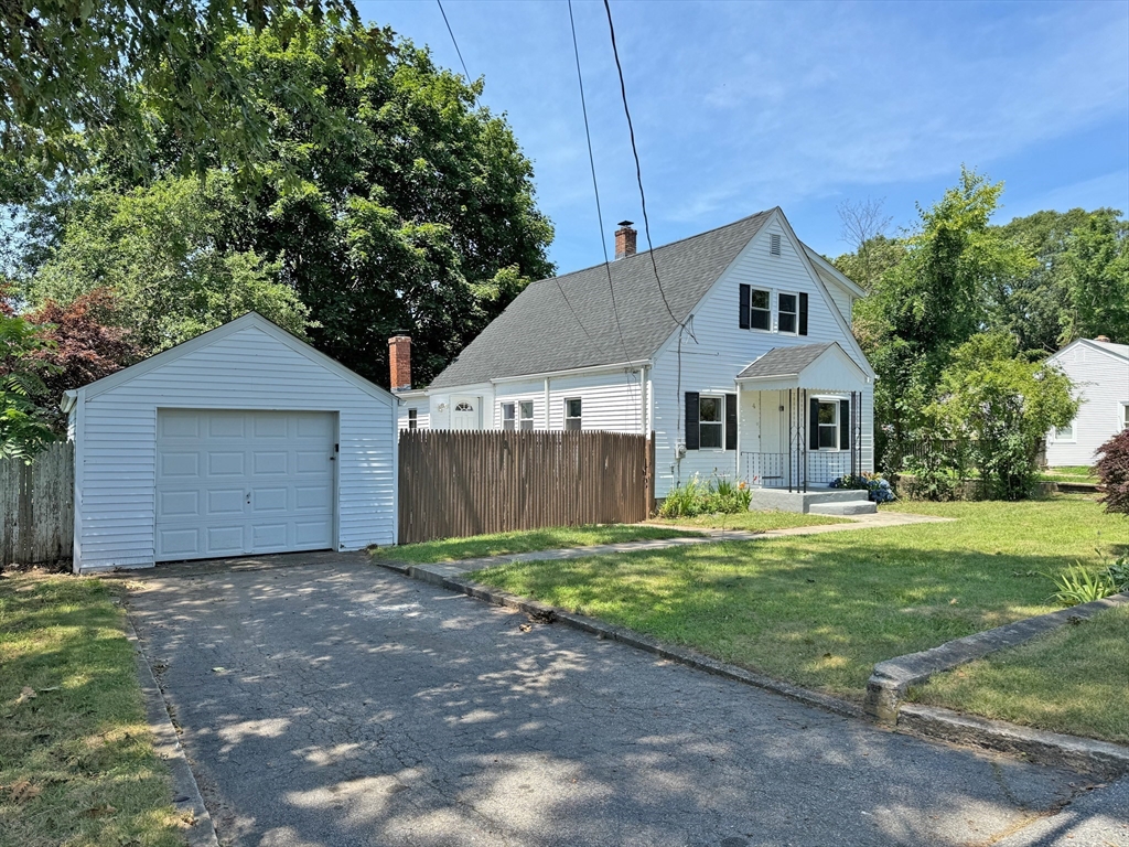 Garden St, Cumberland, RI 02864