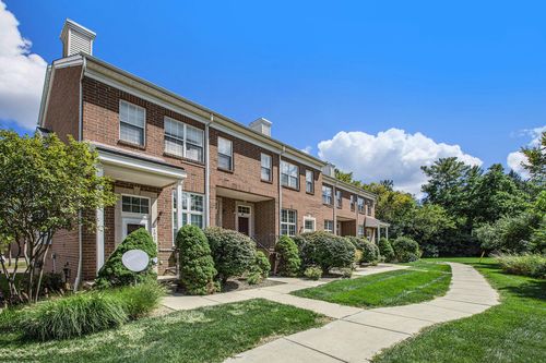 1947 Lindsay Ln, Ann Arbor, MI, 48104-4168 | Card Image