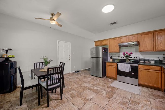 1503 Prather St, House other with 3 bedrooms, 2 bathrooms and 2 parking in Taylor TX | Image 14