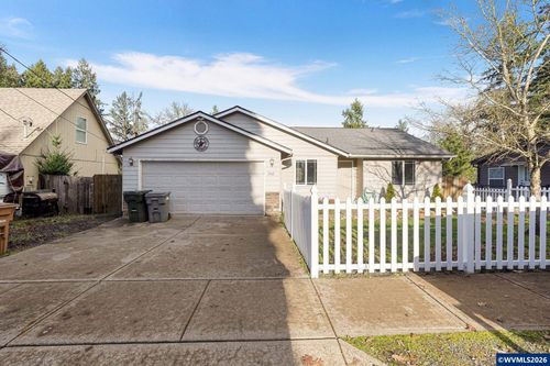 1716 Fir St, Sweet Home, OR, 97386-2657 | Card Image