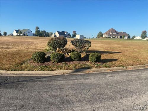 101 Royal Oak Ln, Montgomery City, MO, 63361-5326 | Card Image