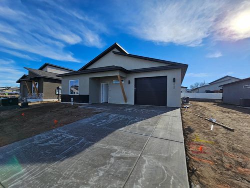 1650 Rusty Rivet Rd, Fruita, CO, 81521-9368 | Card Image