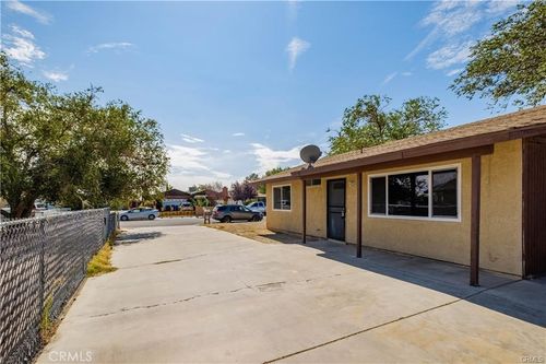 18610 Casaba Rd, Adelanto, CA, 92301-3081 | Card Image