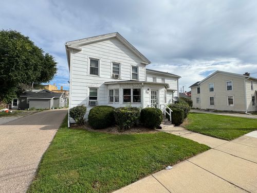 apt-1w-39 E Church St, Sandwich, IL, 60548-1860 | Card Image