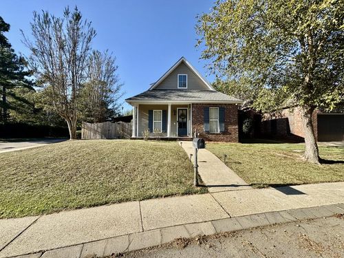 89 Bridgefield Ct, Hattiesburg, MS, 39402-8689 | Card Image