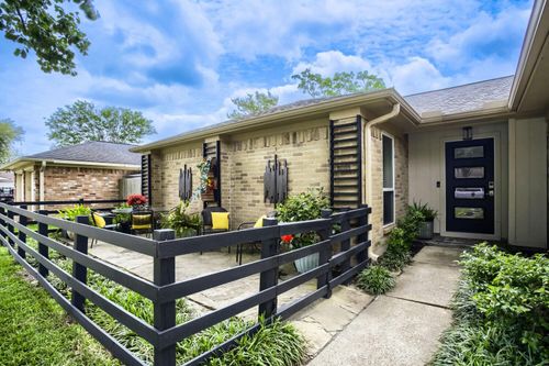 442 Elder Vista Dr, Webster, TX, 77598-2511 | Card Image