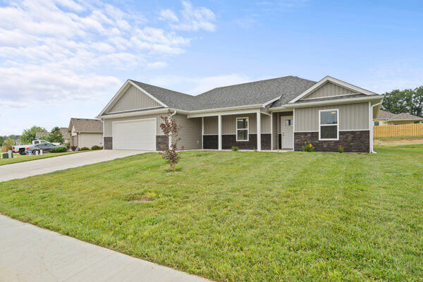 Douglas Pkwy, Hallsville, MO 65255