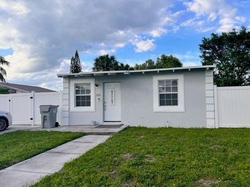555 Nw 15th Ct, Pompano Beach, FL, 33060-5412 | Card Image