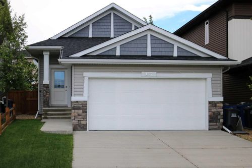137 Willow Pk, Cochrane, AB, T4C2N3 | Card Image
