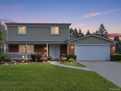 4040 Taggett Lake Dr, Highland, MI, 48357-2238 | Card Image