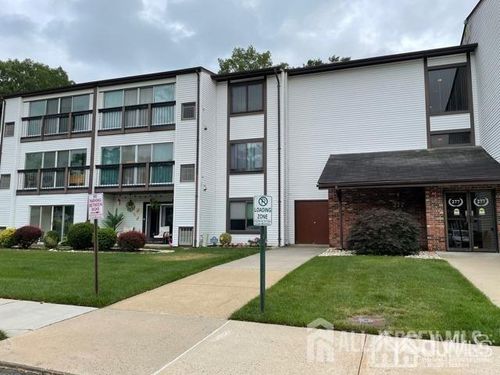 277-2E Cross Drive, Monroe, NJ, 08831 | Card Image