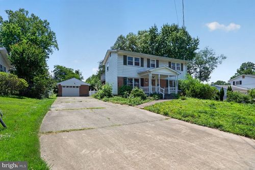 8337 Carnegie Dr, VIENNA, VA, 22180-7112 | Card Image