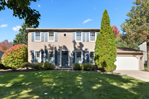 945 E Benton Ave, Naperville, IL, 60540-4806 | Card Image