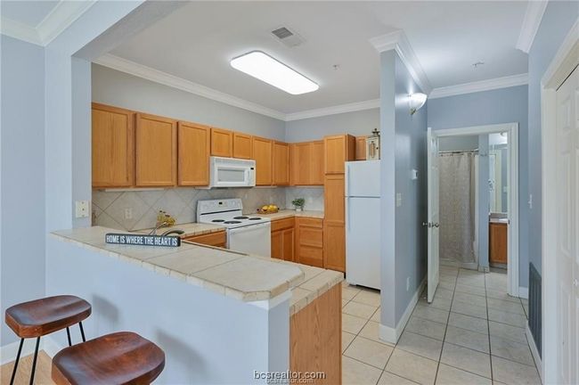 UNIT-407 - 801 Luther St W, Condo with 2 bedrooms, 2 bathrooms and null parking in College Station TX | Image 5
