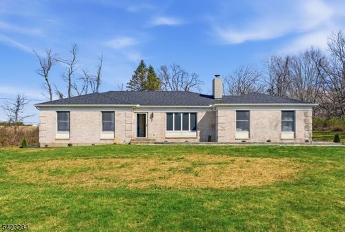 193 Bryans Rd, Hampton, NJ, 08827-4513 | Card Image