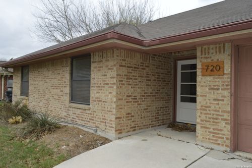720 Belmont Dr, New Braunfels, TX, 78130-2317 | Card Image