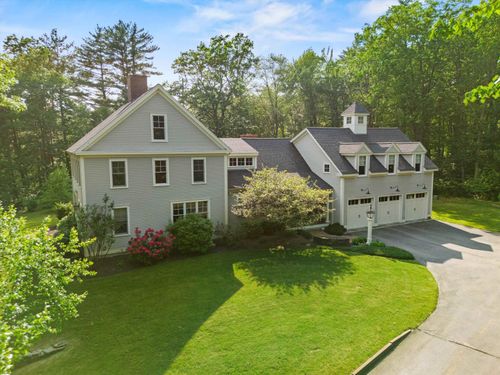 7 Nathan Cutler Dr, Bedford, NH, 03110-4811 | Card Image