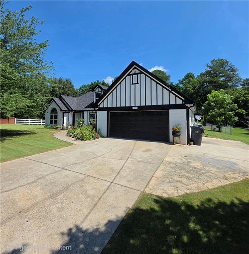 2800 Cove Crossing Dr, Lawrenceville, GA, 30045-8618 | Card Image