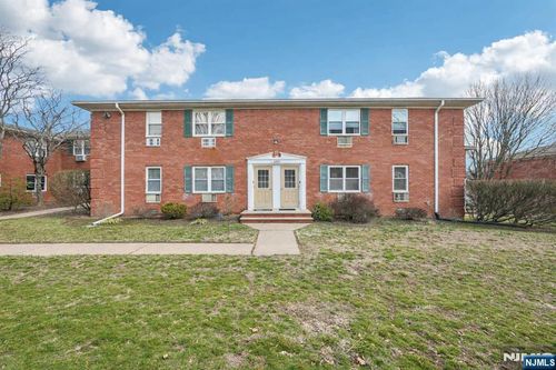 1150 Valley, Wayne, NJ, 07470 | Card Image