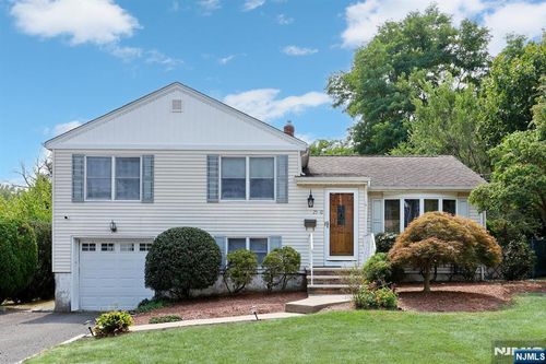 29-10 High St, Fair Lawn, NJ, 07410-3590 | Card Image