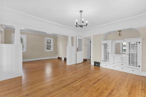 202 W Brown Deer Road, Bayside, WI, 53217 | Card Image