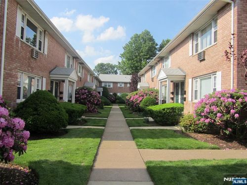 60 Columbia Ave, Dumont, NJ, 07628-3436 | Card Image