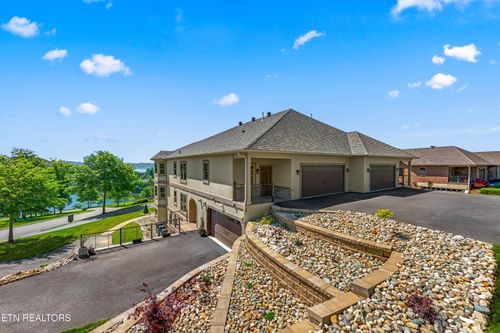 2414 Grand View Ct, Kingston, TN, 37763-7092 | Card Image