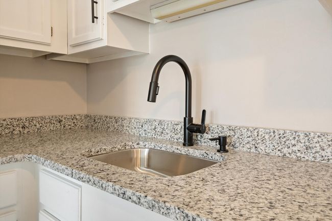 41679 Bedford Dr, Condo with 2 bedrooms, 1 bathrooms and null parking in Canton MI | Image 9