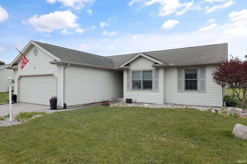 58023 Prairie Ridge Rd, Goshen, IN, 46528-6243 | Card Image