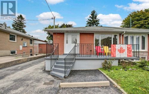 main-66 Walter Avenue, Newmarket (Bristol-London), ON, L3Y2T3 | Card Image